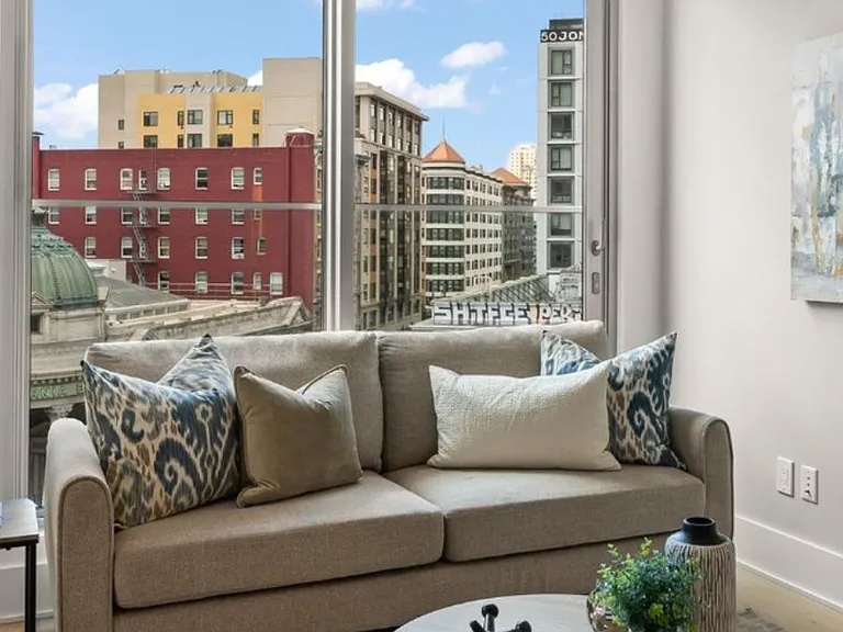 1075 Market St — Photo 3