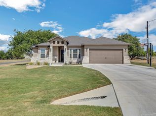 496 Wood View Cir, Bandera, TX 78003