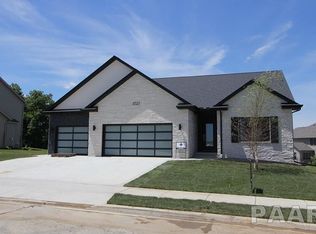 11327 N Sycamore Creek Dr, Dunlap, IL 61525