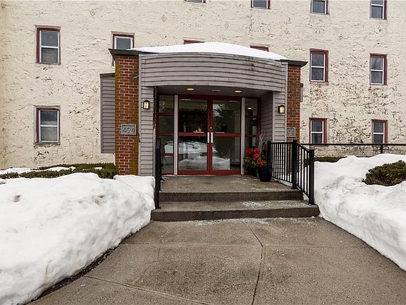 3rd image of 494 Woonasquatucket Ave APT 207