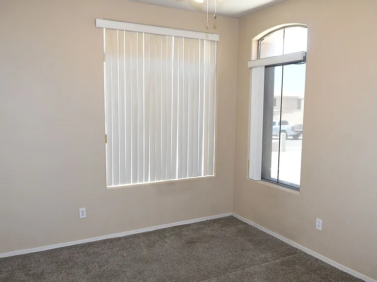 25415 N 39th Ave — Photo 10