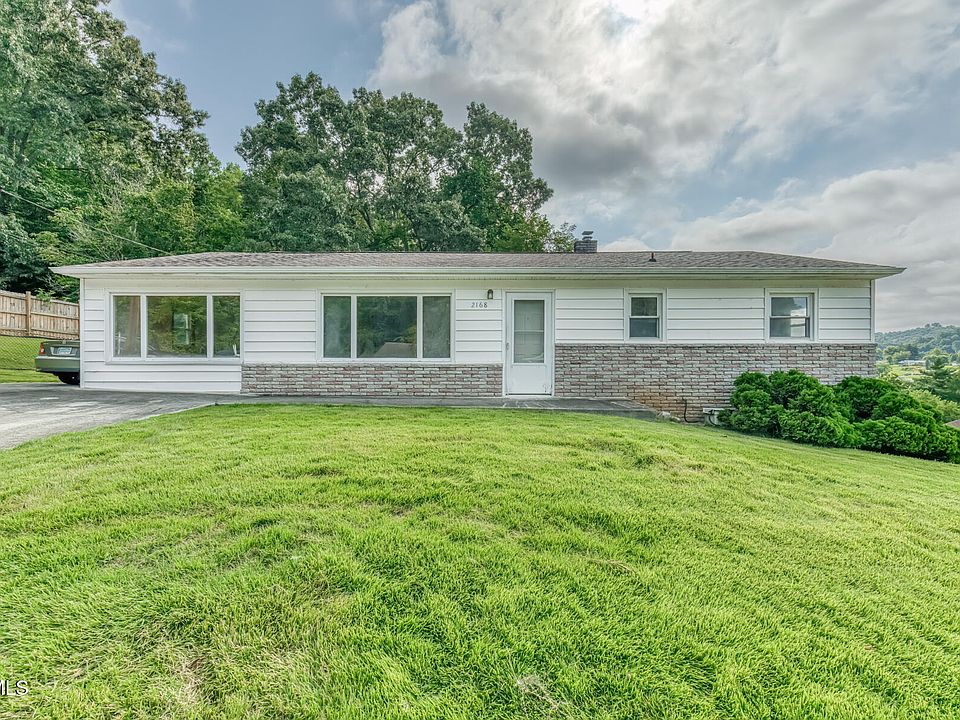 1st image of 2168 Mocassin St