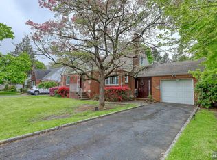 468 River Rd, New Milford, NJ 07646