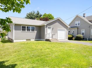 44 White St, Chicopee, MA 01013
