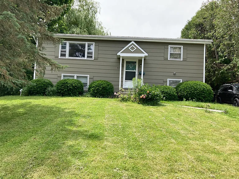 43 East Ter — Photo 15