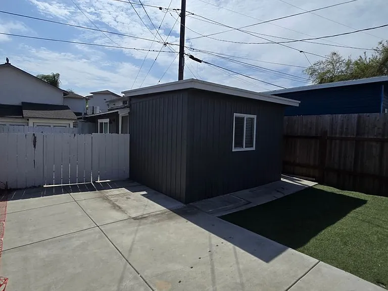 Normal Heights Recessed Studio w/ Solar + Private Gated Yard — Photo 14