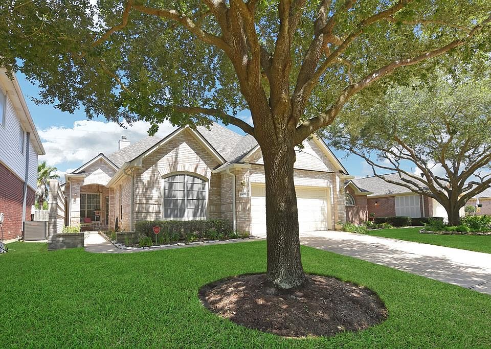 1st image of 1907 Emerald Green Dr