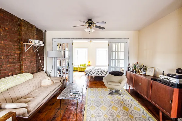 Rented by Twyford Real Estate | media 11