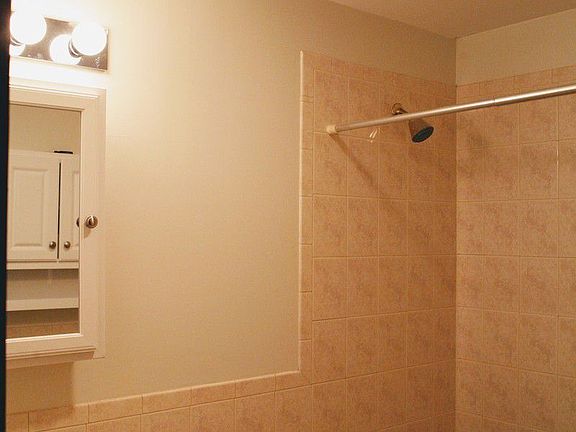 5th image of 475 1st St #1