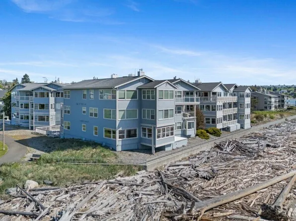 651 SE Bayshore Drive #E102, Oak Harbor, WA 98277
