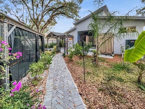 5th image of 1543 SW 32nd Street