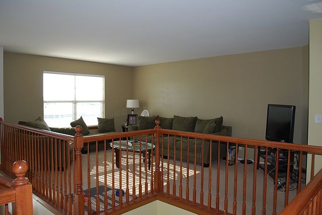 2nd image of 816 Farmstead Ln
