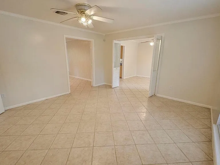 25602 Oakhurst Dr — Photo 6