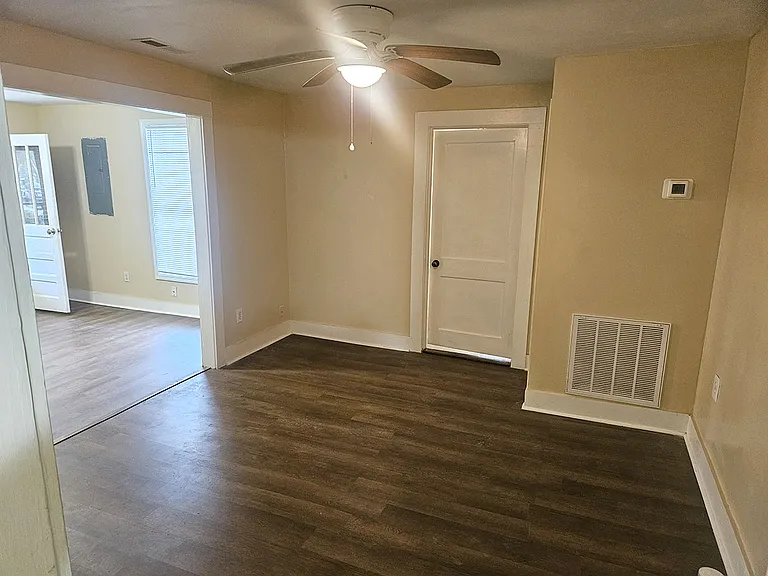 837 Sycamore Ave — Photo 6
