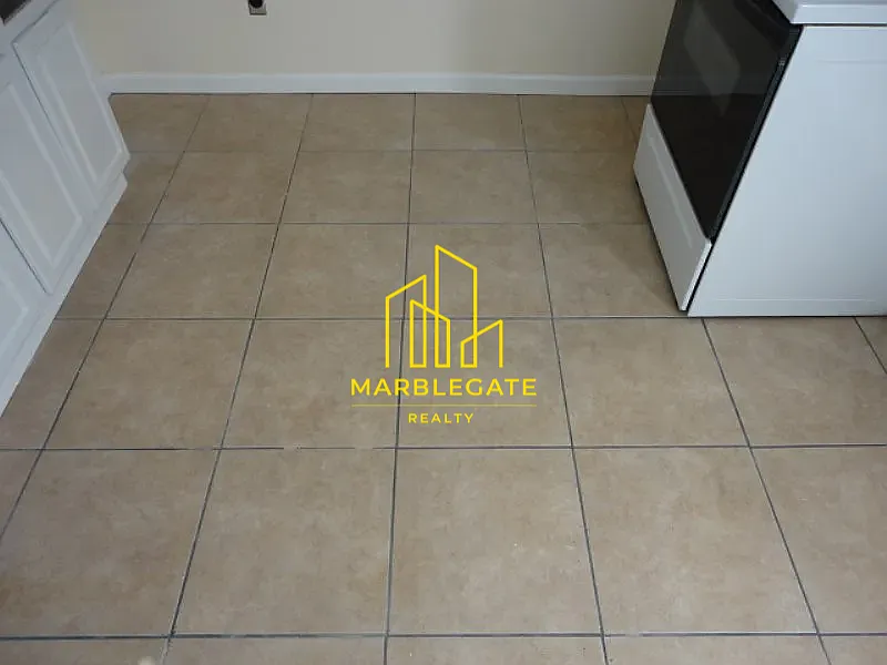3 bed, 1050 sqft, $2,250 — Photo 4