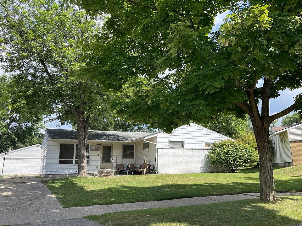 1st image of 2134 Daylor Dr NE