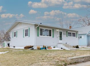 701 8th Ave W, Williston, ND 58801