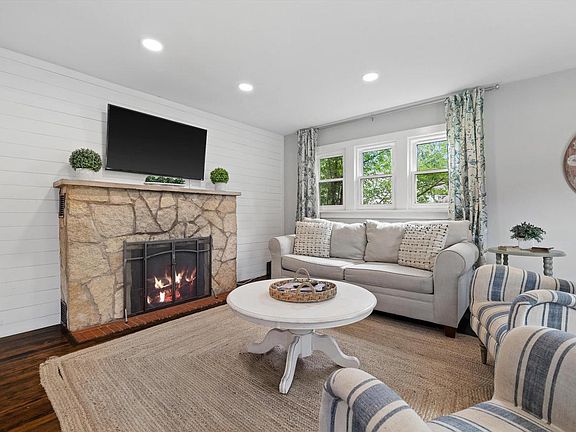 4th image of 3165 Lockwood BOULEVARD
