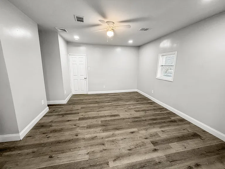 5341 Market St #3 — Photo 10