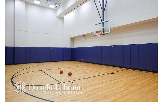 Rented by Douglas Elliman | media 19