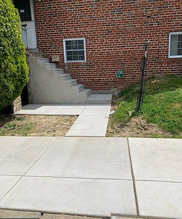 5th image of 2200 Benson St