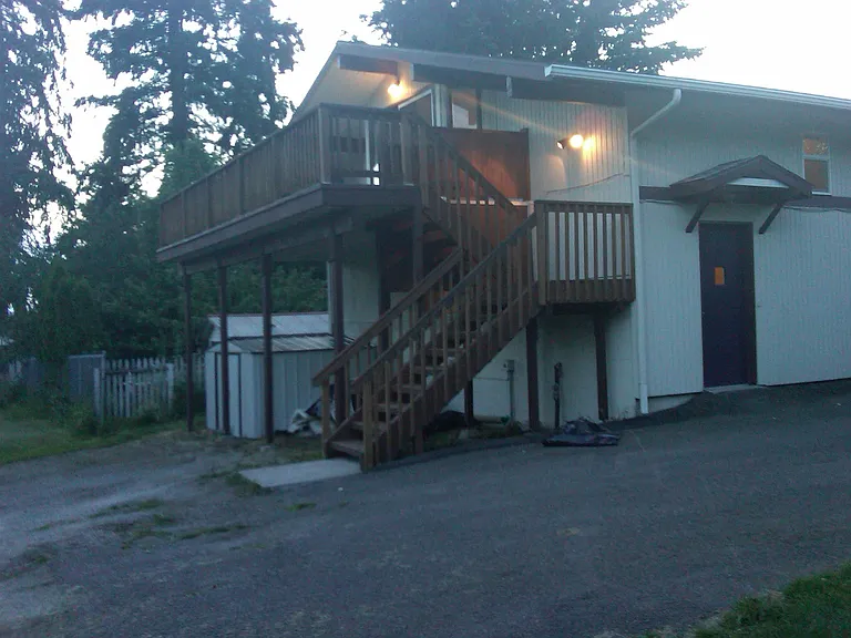 320 1/2 240th St SW — Photo 2