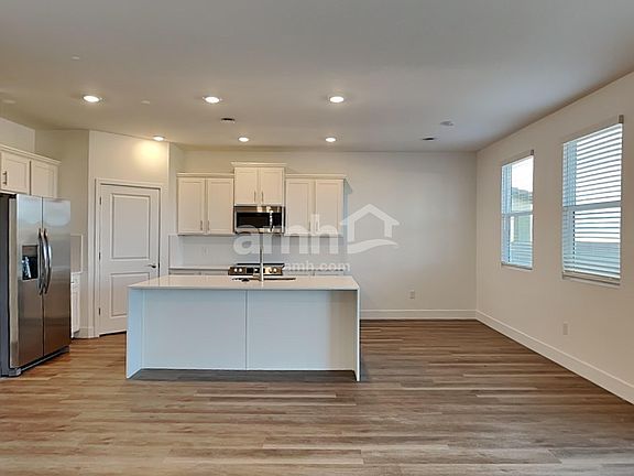 4th image of 7439 S Keller Ln