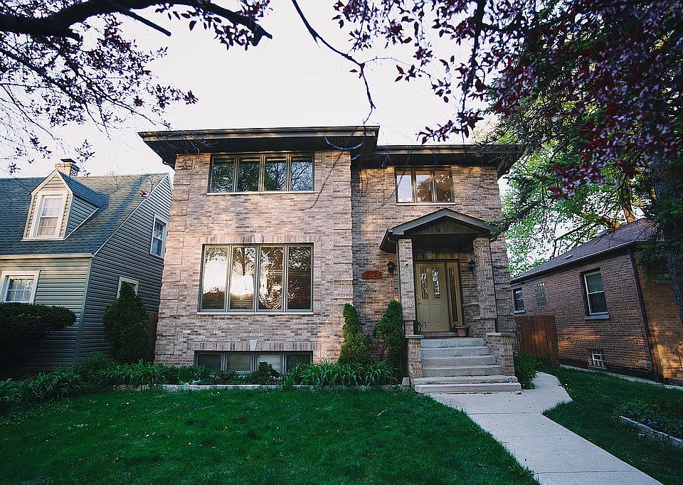 1st image of 3639 N Paris Ave