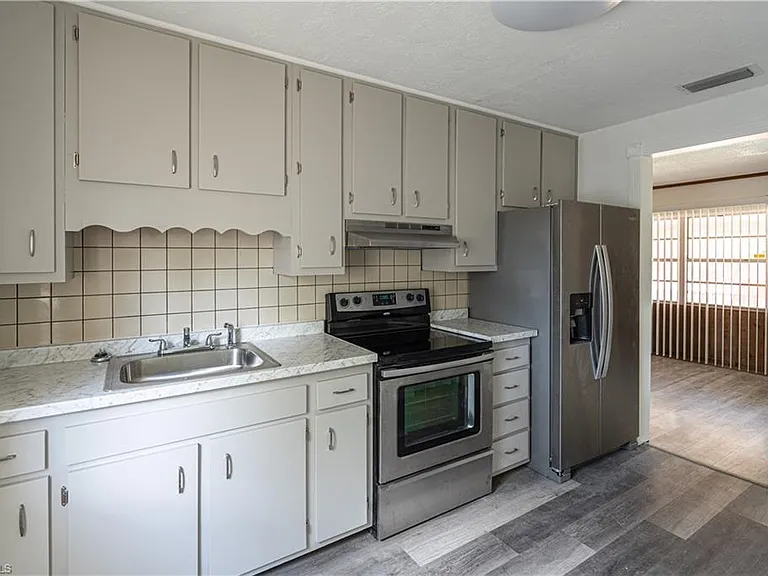 2352 Sunny View Dr — Photo 6