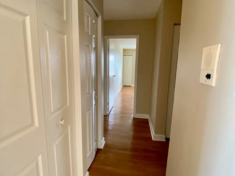 Farmingdale Apartments — Photo 81
