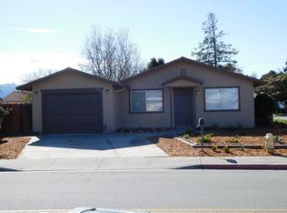 1051 Central Ave, Hollister, CA 95023