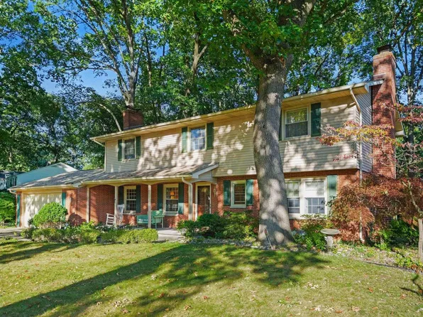 1542 Springbrook Dr, Elkhart, IN 46514