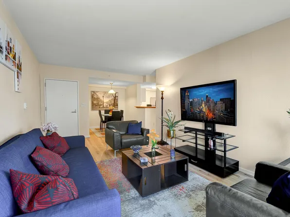 1415 2nd Ave, Seattle, WA