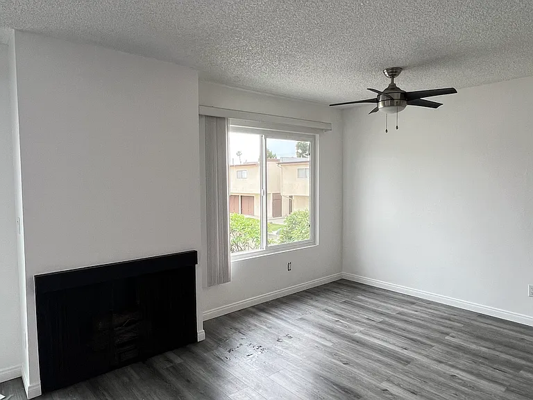 16891 Green Ln #D — Photo 16