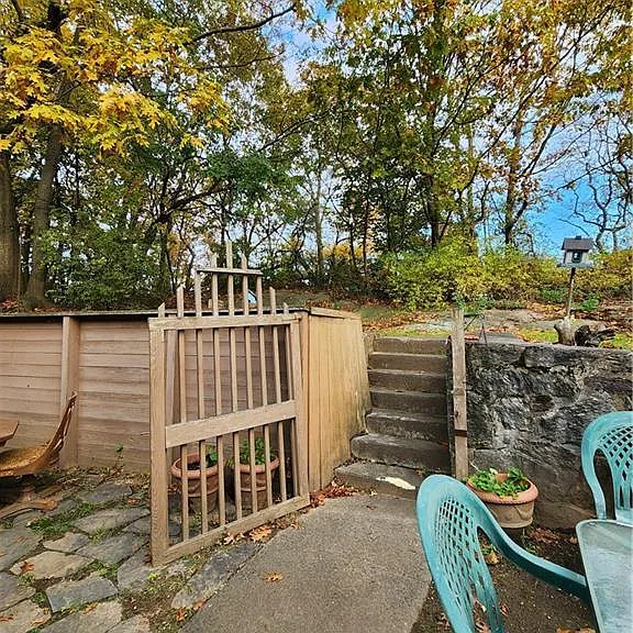 126 Goddard Ave #B — Photo 20