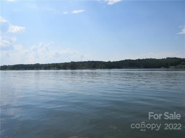 2115 49th Avenue Pl NE, Hickory, NC 28601