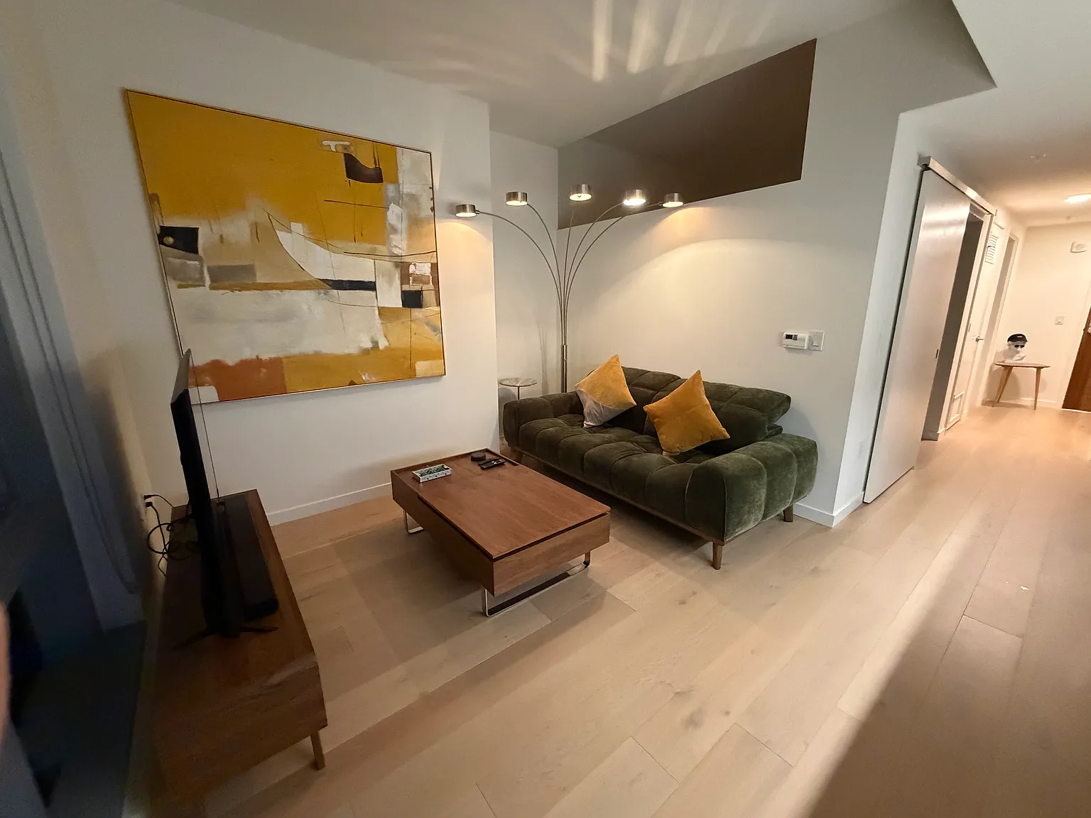 1 bed, 520 sqft, $2,550 — Photo 1