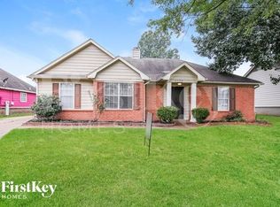 5375 Crystal Oak Dr, Memphis, TN 38141