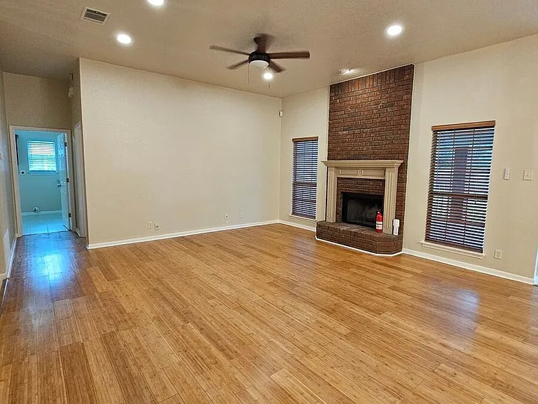 2021 Herald Dr — Photo 4
