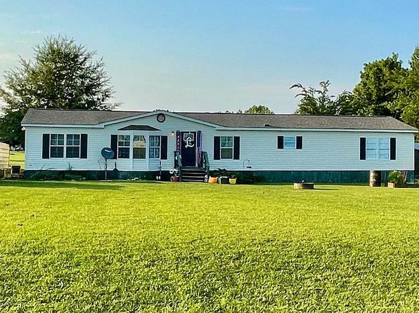 99 Country Forrest Dr, Byhalia, MS 38611