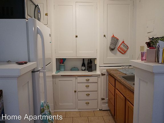 3rd image of 26 Dale St S APT 102
