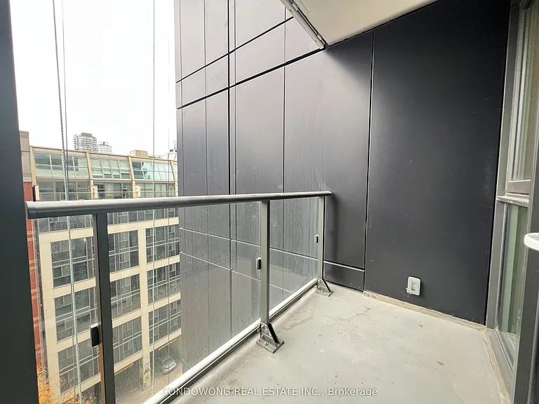 60 Princess St #714 — Photo 8