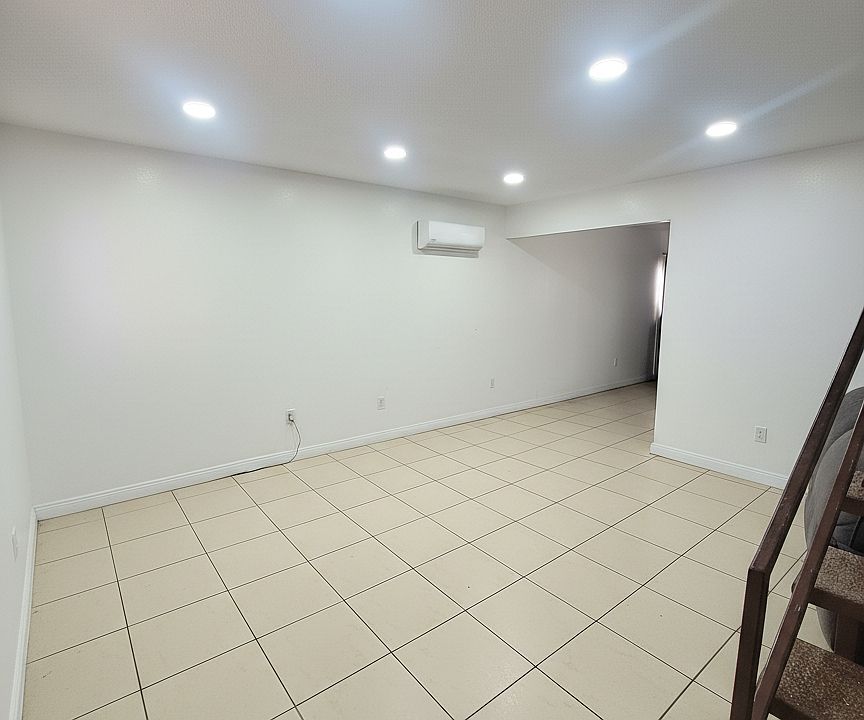 1st image of 932 Island Ave