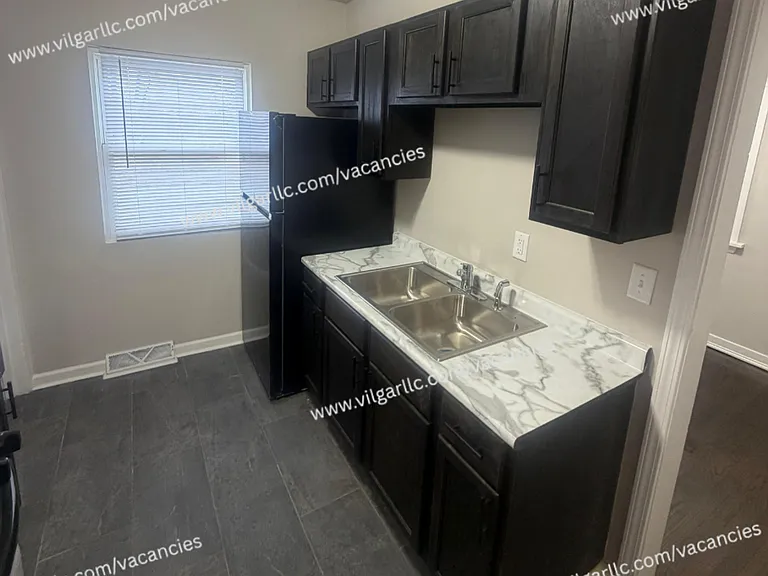 4295 Ohio St — Photo 6