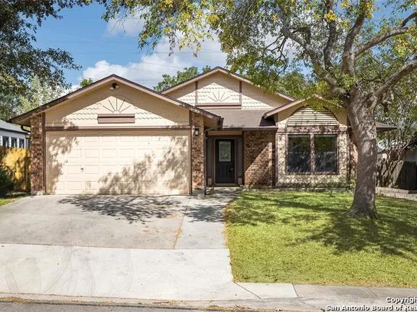 5443 Chestnut View Dr, San Antonio, TX 78247