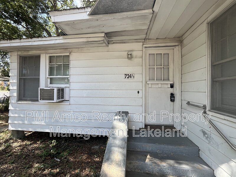 1st image of 724 1/2 W Central Ave