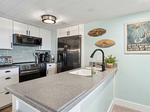 4th image of 3056 S Fletcher Ave APT 302