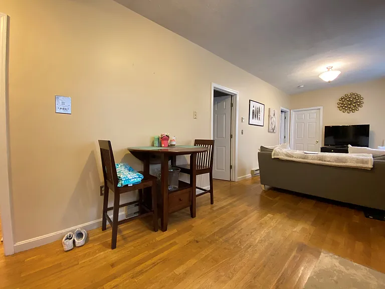 38 Charter St #3 — Photo 8