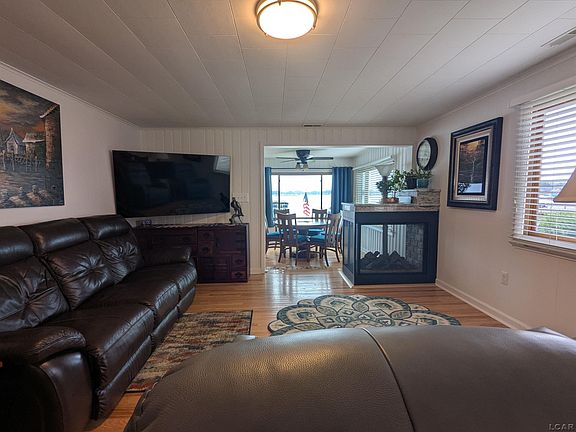 3rd image of 10240 W Ferndale Dr