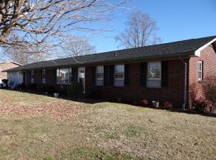 318 Mayfield Dr, Bristol, TN 37620